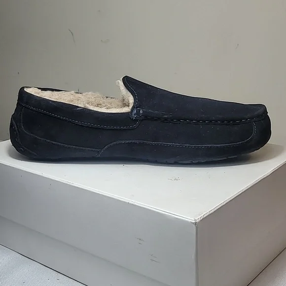 Ugg Ascot navy slippers 110110 size 12 - Picture 6 of 9